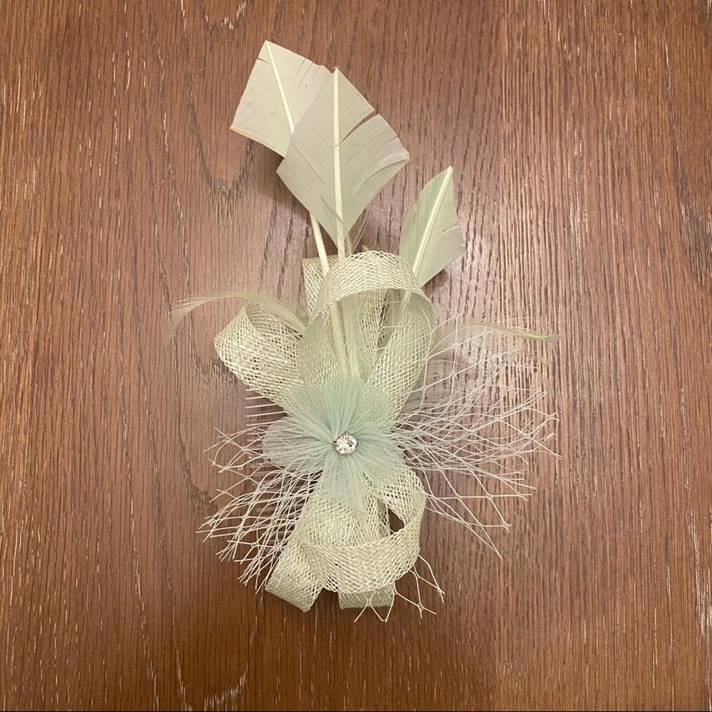 custom Fascinator from UK 🇬🇧🏇👒 perfect for Belmont Stakes!